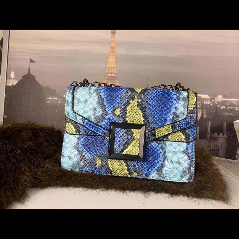 Women handbags